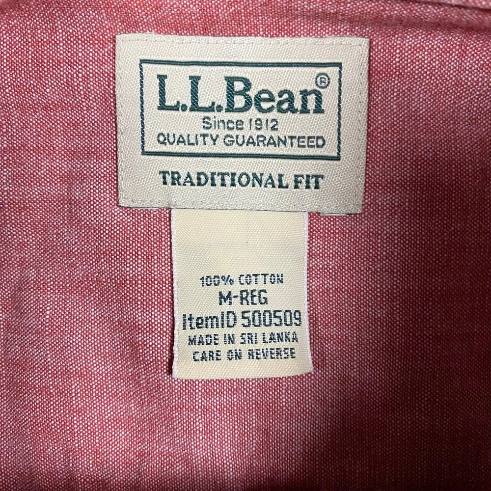 LL Bean Mens M Red Short Sleeve Button Down Traditional Fit Chambray 500509